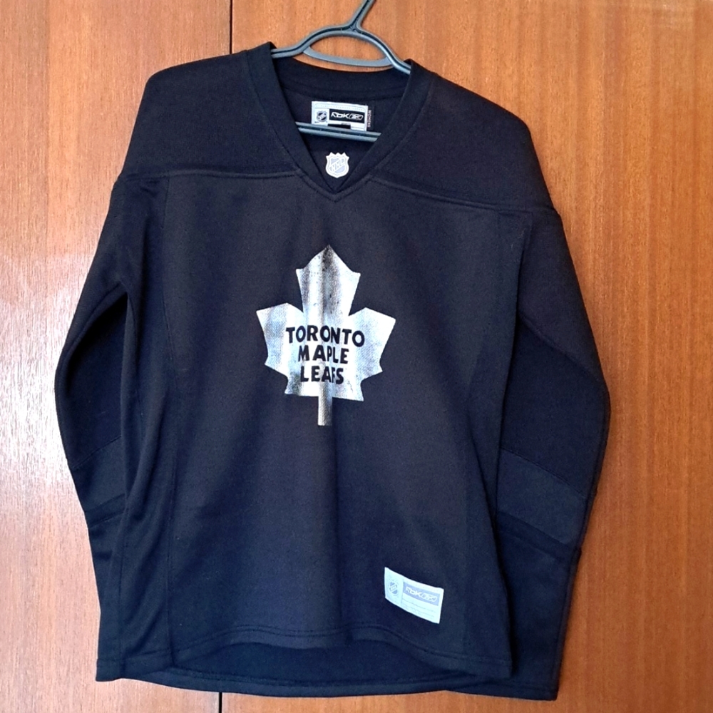 Reebok NHL Women's Toronto Maple Leafs Jersey